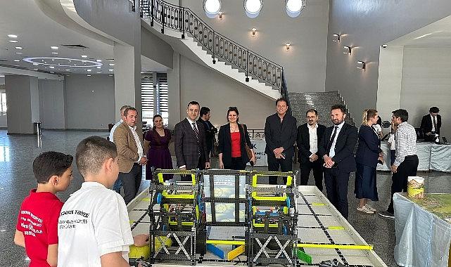 Geleceğin Teknoloji Liderleri Ödüllendirildi Geleceğin Teknoloji Liderleri Ödüllendirildi