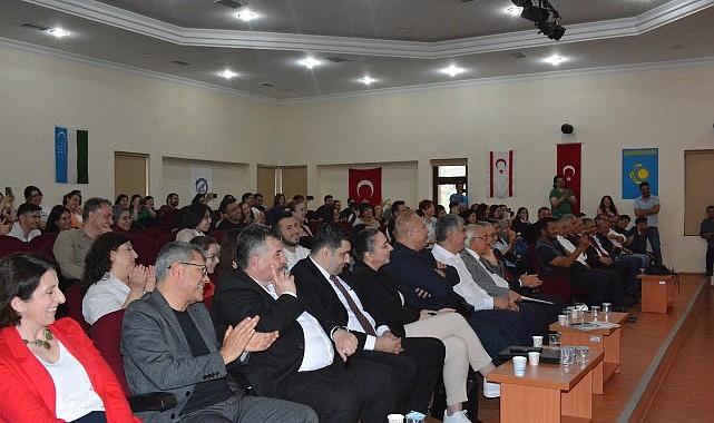 EÜ TDAE Kurucu Müdürü Prof. Dr. Türkmen'in 80. Yaşına İthafen “Âşıklık Geleneği Paneli" düzenlendi