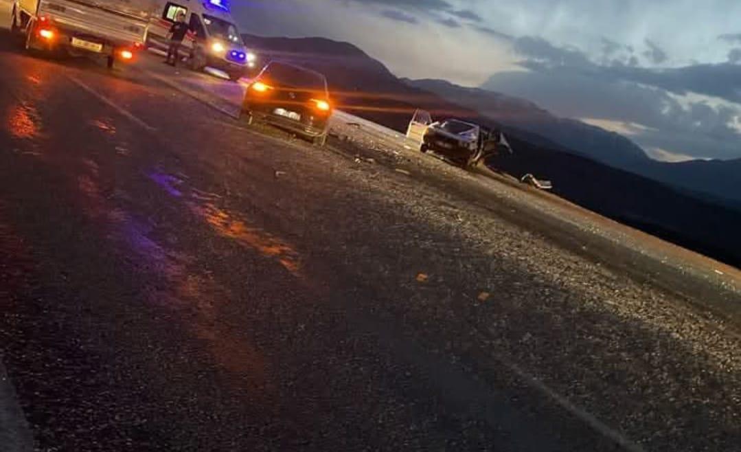 Malatya’da 2 otomobil çarpıştı: 1 ölü, 3 yaralı Malatya’da 2 otomobil çarpıştı: 1 ölü, 3 yaralı