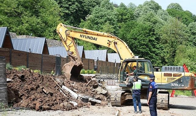 Kartepe'de Kaçak Bungalovlar Yıkıldı Kartepe'de Kaçak Bungalovlar Yıkıldı