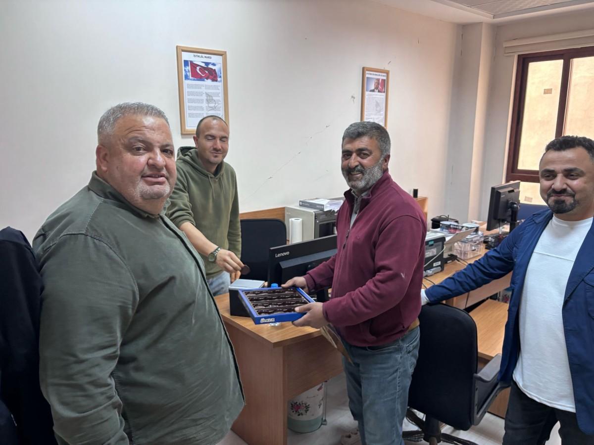 Besni Emniyet Güçlerine Yardım Derneği’nden ‘Polis Haftası’ ziyareti Besni Emniyet Güçlerine Yardım Derneği’nden ‘Polis Haftası’ ziyareti