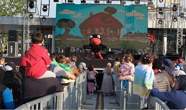 Ege ile Gaga çocukların neşesine neşe kattı