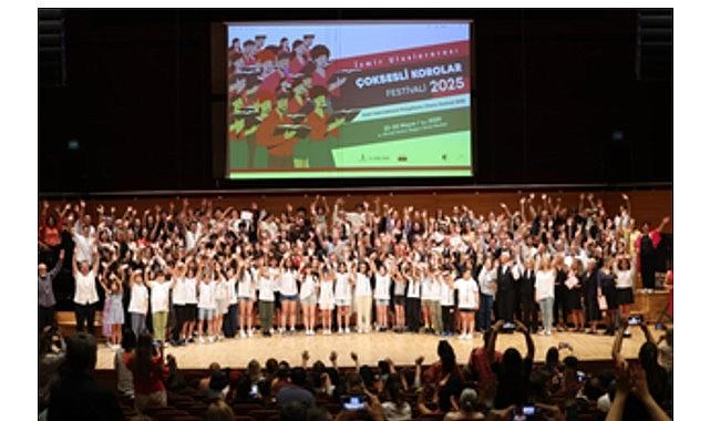 İzmir Uluslararası Çoksesli Korolar Festivali'nde muhteşem final