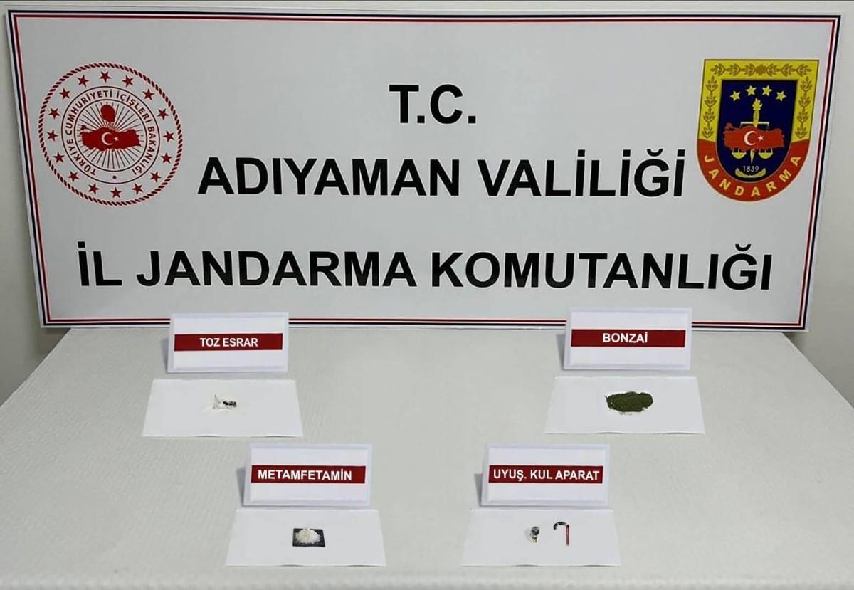Jandarmadan uyuşturucu operasyonu: 14 gözaltı Jandarmadan uyuşturucu operasyonu: 14 gözaltı