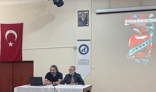 Ege Üniversitesi 2. Uluslararası Turan Film Festivalinde sahne genç yönetmenlerin Ege Üniversitesi 2. Uluslararası Turan Film Festivalinde sahne genç yönetmenlerin