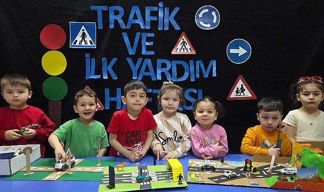 Trafik kurallarını eğlenerek öğrendiler Trafik kurallarını eğlenerek öğrendiler