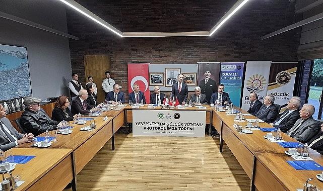 “Yeni Yüzyılda Gölcük Vizyonu" Protokolü İmzalandı “Yeni Yüzyılda Gölcük Vizyonu" Protokolü İmzalandı