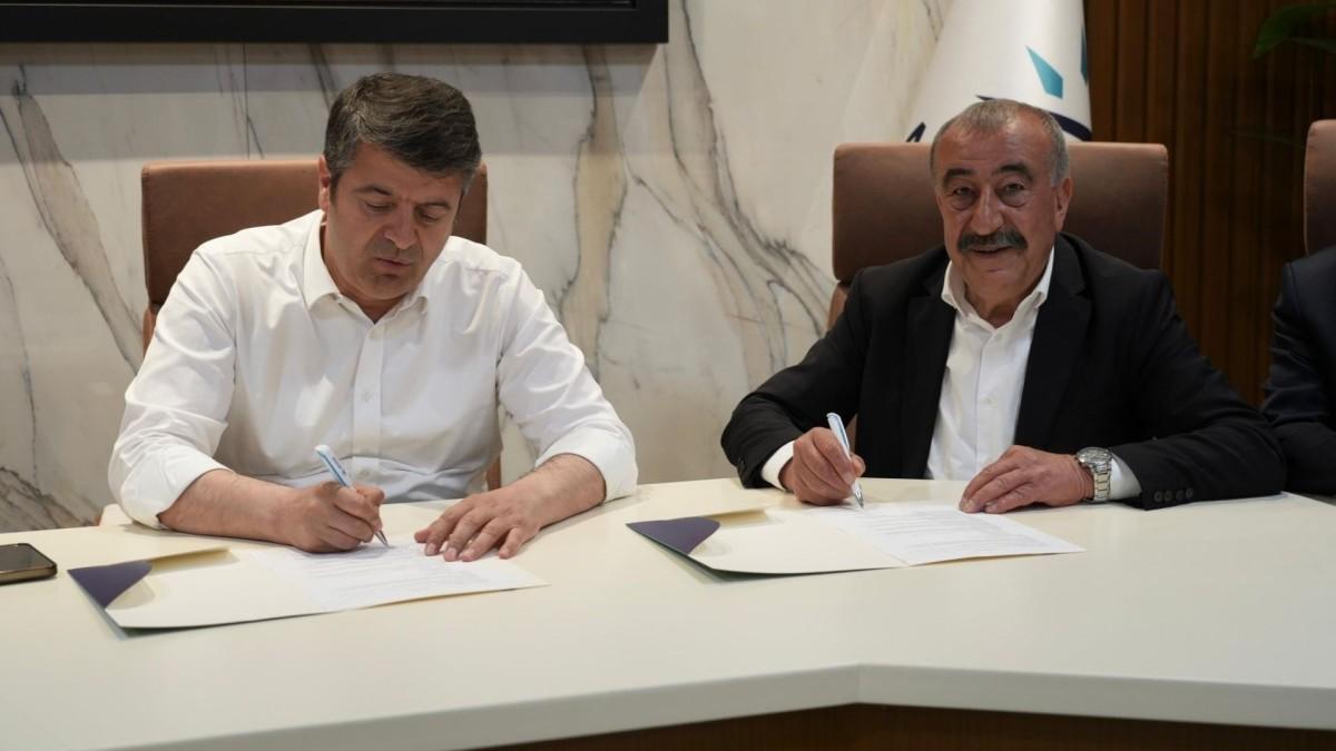 Protokol imzalandı, Başkan Tutdere: ‘Sırrı Süreyya Önder’in Adını Adıyaman’da yaşatacağız’ Protokol imzalandı, Başkan Tutdere: ‘Sırrı Süreyya Önder’in Adını Adıyaman’da yaşatacağız’