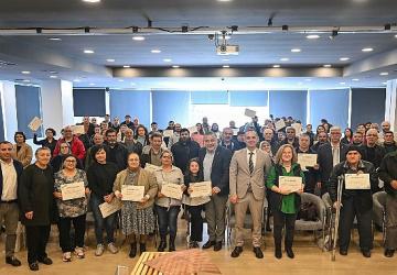 100 yeni arıcı sertifikalarını törenle aldı