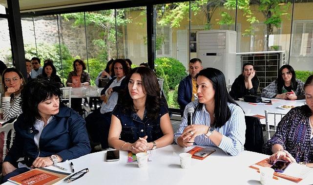 Bornova'da Toplumsal Cinsiyet Eşitliği için güçlü adımlar Bornova'da Toplumsal Cinsiyet Eşitliği için güçlü adımlar
