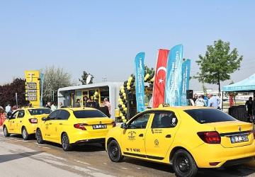 Üçevler'de modern taksi durağı hizmete açıldı