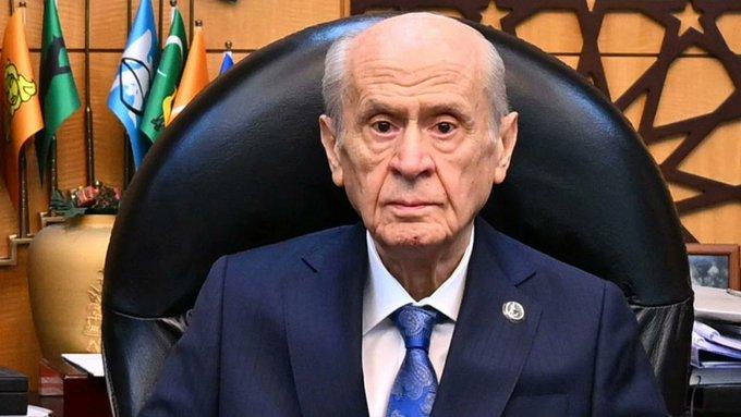 Bahçeli'den Celal Şengör'e sert tepki: 'İstanbul’un tek taşından bile vazgeçmeyiz' Bahçeli'den Celal Şengör'e sert tepki: 'İstanbul’un tek taşından bile vazgeçmeyiz'