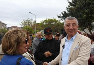 Güzelbahçe'de Oyun Parkı ve Sevgi Yolu Hizmete Açıldı