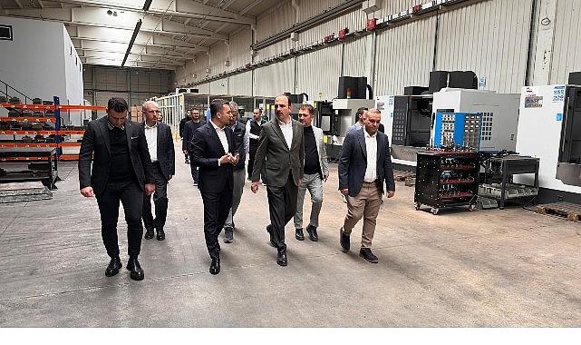 Başkan Altay Bilim Merkezi'nde Öğrencileri, Organize Sanayi'de Çalışanları Ziyaret Etti Başkan Altay Bilim Merkezi'nde Öğrencileri, Organize Sanayi'de Çalışanları Ziyaret Etti