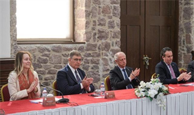 İzmir Tarihi Liman Kenti'nin UNESCO sürecinde uzmanların saha incelemesi başlıyor İzmir Tarihi Liman Kenti'nin UNESCO sürecinde uzmanların saha incelemesi başlıyor