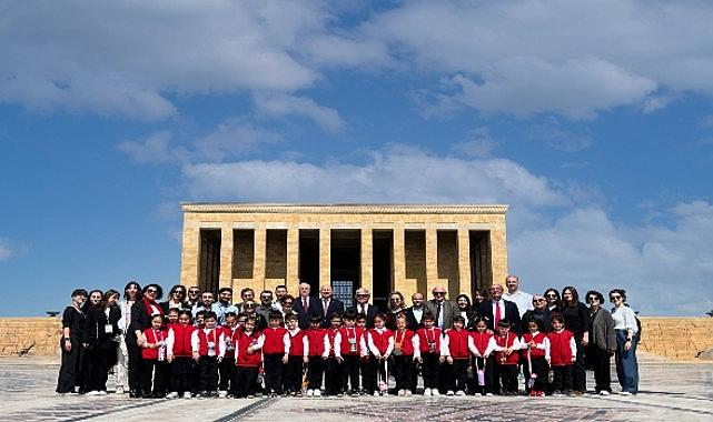 TEGV'den 30'uncu yılında Anıtkabir ziyareti TEGV'den 30'uncu yılında Anıtkabir ziyareti