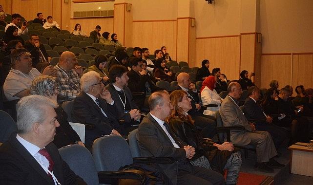 EÜ'de “İzmir'de İlmî ve Kültürel Hayat" sempozyumu başladı