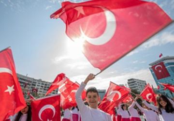 23 Nisan'da çocuk neşesi İzmir'i saracak