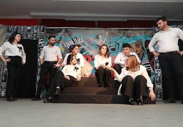 Burhaniye'de Tiyatro Rüzgârı Esti