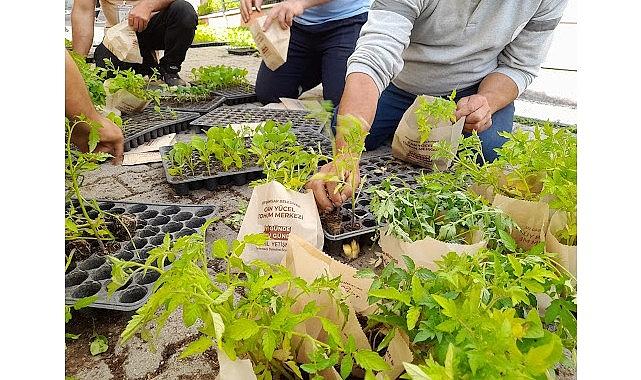 Seferihisar Belediyesi Tohum Takas Şenliği'ne hazırlanıyor Seferihisar Belediyesi Tohum Takas Şenliği'ne hazırlanıyor