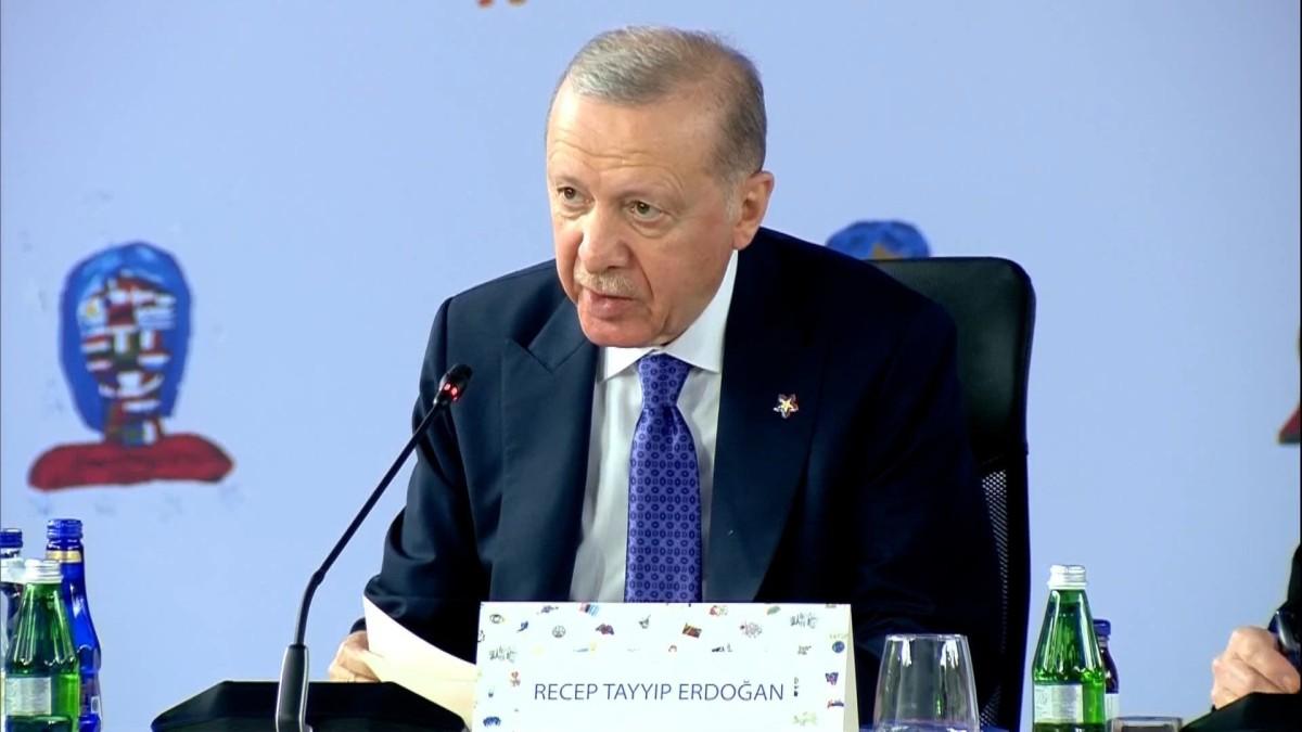 Cumhurbaşkanı Erdoğan: ‘Devletimizin birliği, rejimi ve bayrağı tartışmaya açılmayacak’ Cumhurbaşkanı Erdoğan: ‘Devletimizin birliği, rejimi ve bayrağı tartışmaya açılmayacak’