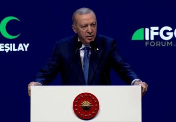 Cumhurbaşkanı Erdoğan: 'Çağdaşlığı kadeh tokuşturmakta gören zihniyeti milletimizin vicdanına havale ediyorum'