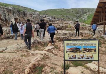 Adıyaman Belediyesi’nden YKS Adaylarına moral gezisi: Perre Antik Kenti’nde tarihle buluşma - Videolu Haber