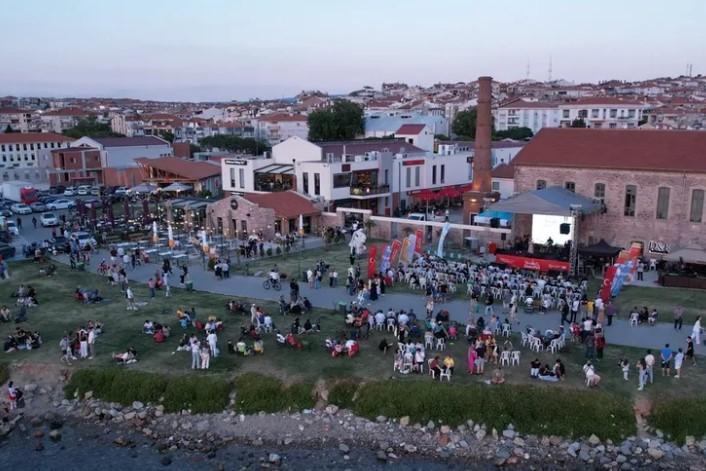 GastroFest Ayvalık’ta Yerel Tatlar Küresel Ziyaretçilerle Buluştu GastroFest Ayvalık’ta Yerel Tatlar Küresel Ziyaretçilerle Buluştu