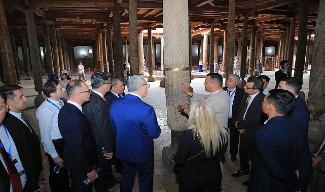 Ege Üniversitesi Heyeti, Özbekistan'da Türk Devletleri Kültür Forumu'na katıldı