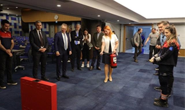 İzmir'de turizm işletmeleri afet güvenliği için toplandı İzmir'de turizm işletmeleri afet güvenliği için toplandı