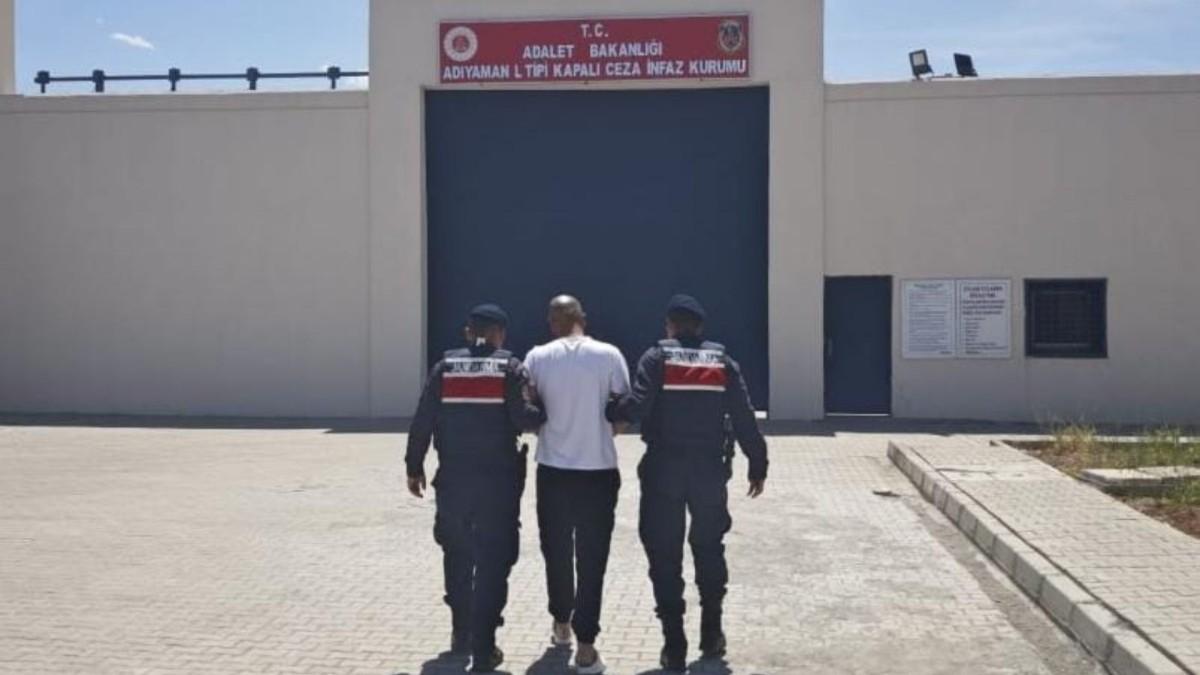 Adıyaman’da kesinleşmiş hapis cezası bulunan 2 kişi Jandarma tarafından yakalandı Adıyaman’da kesinleşmiş hapis cezası bulunan 2 kişi Jandarma tarafından yakalandı