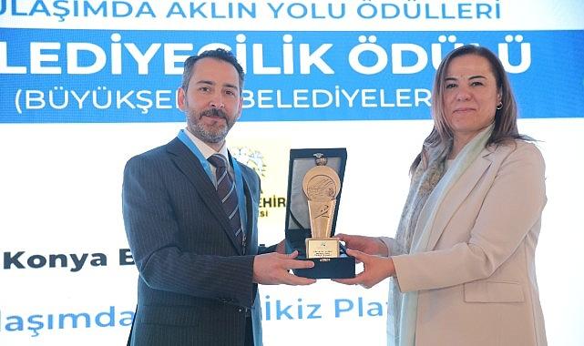 Konya Büyükşehir'in “Ulaşımda Dijital İkiz Platformu"na Belediyecilik Ödülü Konya Büyükşehir'in “Ulaşımda Dijital İkiz Platformu"na Belediyecilik Ödülü