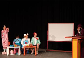 İzmir Şehir Tiyatroları'ndan çocuklara bayram armağanı