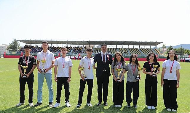 19 Mayıs Atatürk'ü Anma, Gençlik ve Spor Bayramı Aliağa'da Coşkuyla Kutlandı