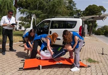 İlk Yardım Uygulama Turnuvası'nda zamanla yarıştılar