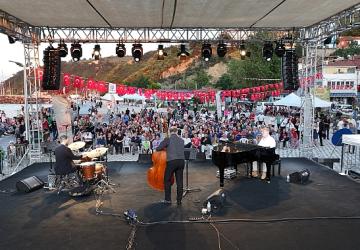 Zeytinin Evi, Festivalin Sahnesi Oldu