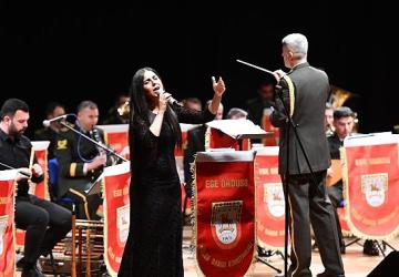 Ege Üniversitesinde Türk Halk Müziği Konseri