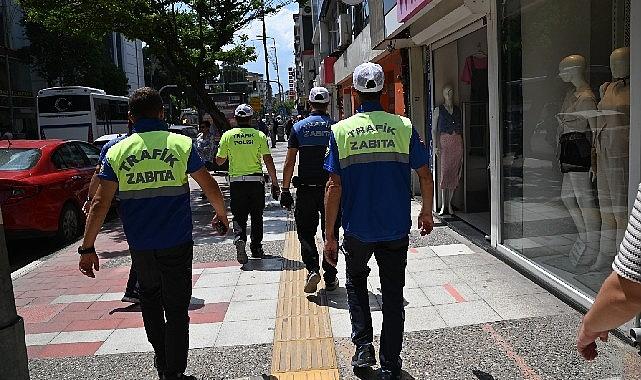 Büyükşehir'den Kaldırım İşgaline Denetim Büyükşehir'den Kaldırım İşgaline Denetim
