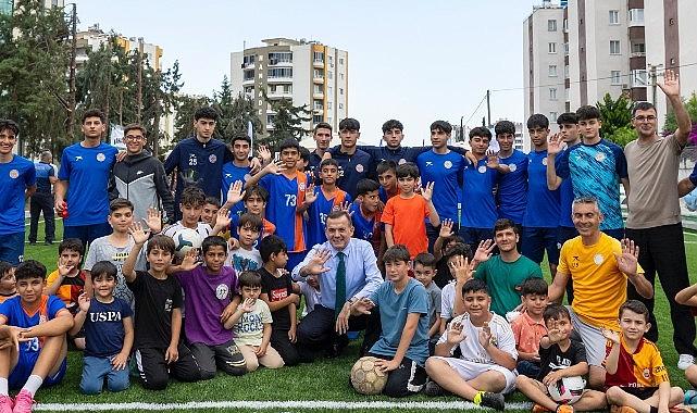 Başkan Özyiğit, çocukların hala saha talebini geri çevirmedi Başkan Özyiğit, çocukların hala saha talebini geri çevirmedi