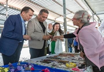 Yenişehir Belediyesi yenilenen üretici kadın pazarını açtı