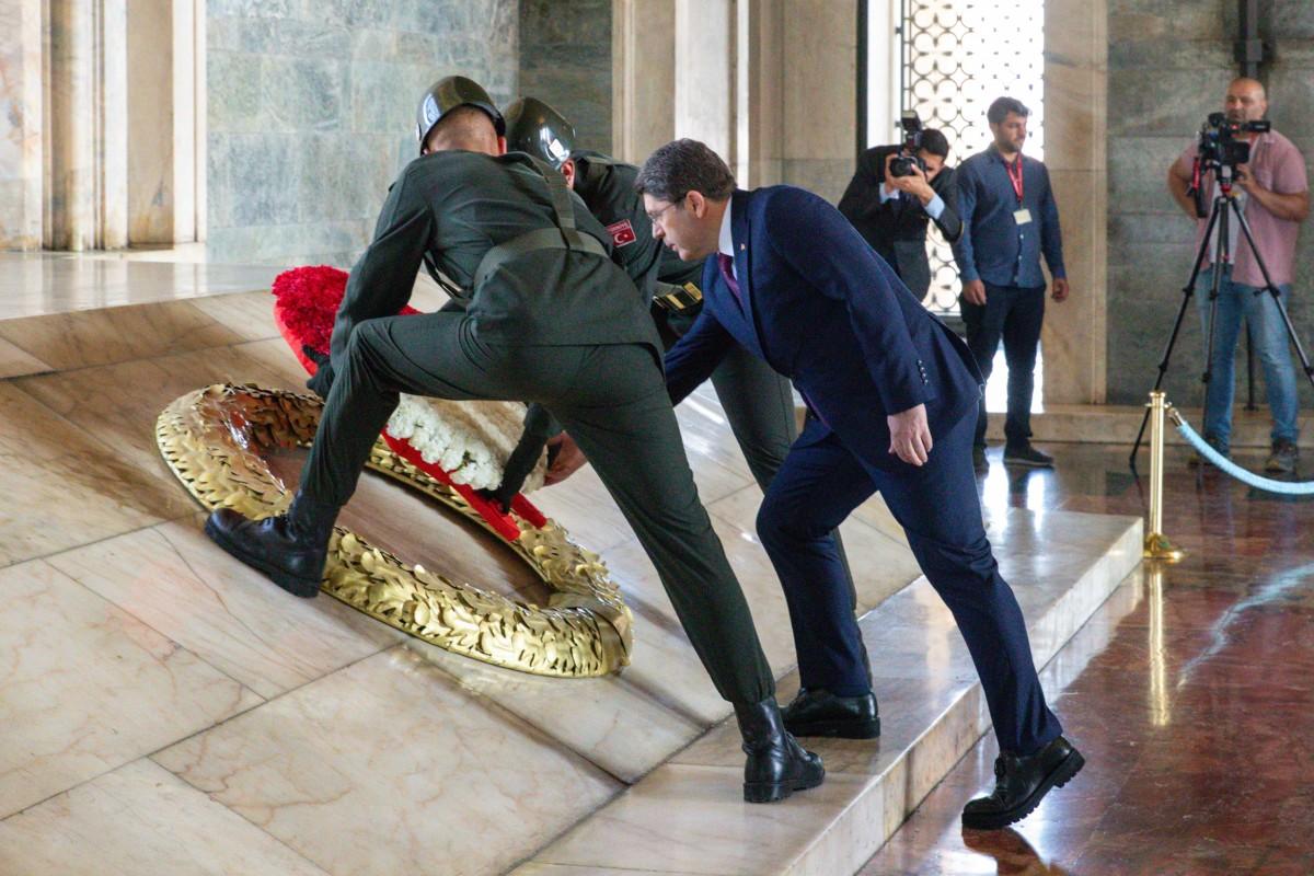 Adalet Bakanı Yılmaz Tunç ve HSK üyeleri Anıtkabir’i ziyaret etti Adalet Bakanı Yılmaz Tunç ve HSK üyeleri Anıtkabir’i ziyaret etti