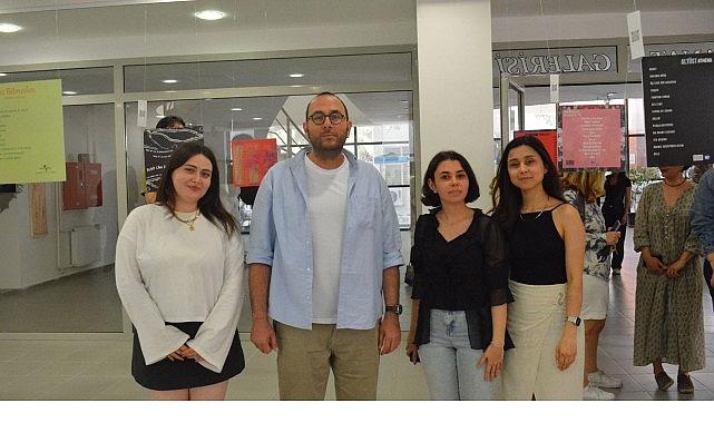 EÜ'de “Plak Kapağı Tasarımı Sergisi" düzenlendi EÜ'de “Plak Kapağı Tasarımı Sergisi" düzenlendi