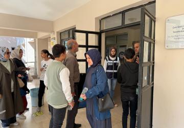 Adıyaman'da Bursluluk Sınavı heyecanı: Öğrenciler ter döktü, aileler bahçede bekledi - Videolu Haber