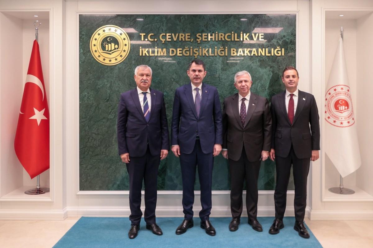 Bakan Kurum’dan yerel yönetimlerle işbirliği mesajı Bakan Kurum’dan yerel yönetimlerle işbirliği mesajı