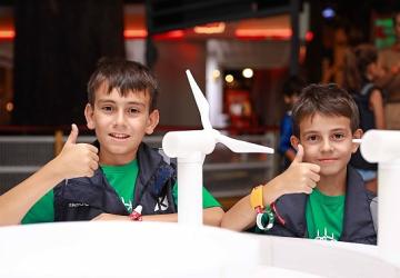 23 Nisan'a Özel Yenilenebilir Enerji Boyama Atölyesi'nde Çocukların Hayalleri Renklendi