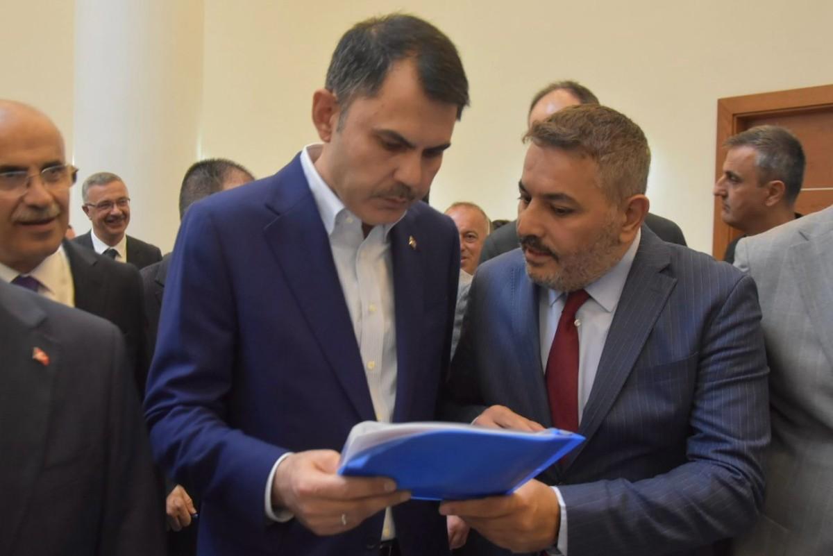 Başkan Sadıkoğlu, şehrin taleplerini BakanKurum’a sundu Başkan Sadıkoğlu, şehrin taleplerini BakanKurum’a sundu
