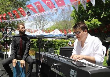 Aşık Veysel Engelsiz Yaşam Merkezi Kursiyerlerinden Muhteşem Gösteri