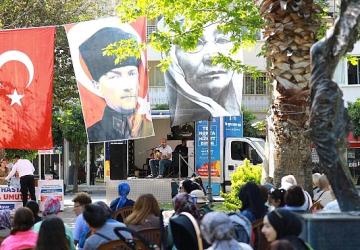 Efes Selçuk'ta DMD ve SMA farkındalığı: Gerçek Anneler Günü çocukların umutla büyüdüğü gün olacak