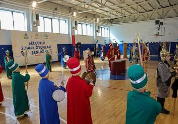 Selçuklu'da Okullar Arası 2. Halk Oyunları Şenliği Coşkuyla Gerçekleştirildi