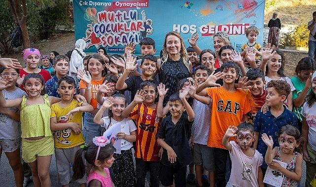 23 Nisan coşkusu Konak'tan yayılacak